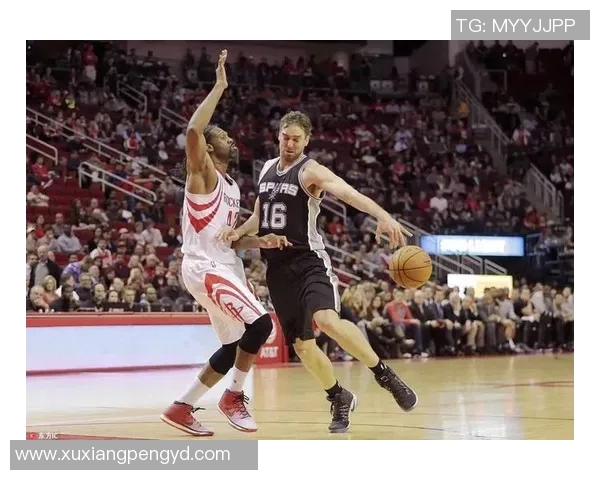 10月8日火箭队对阵马刺队第四节精彩回顾与关键时刻分析